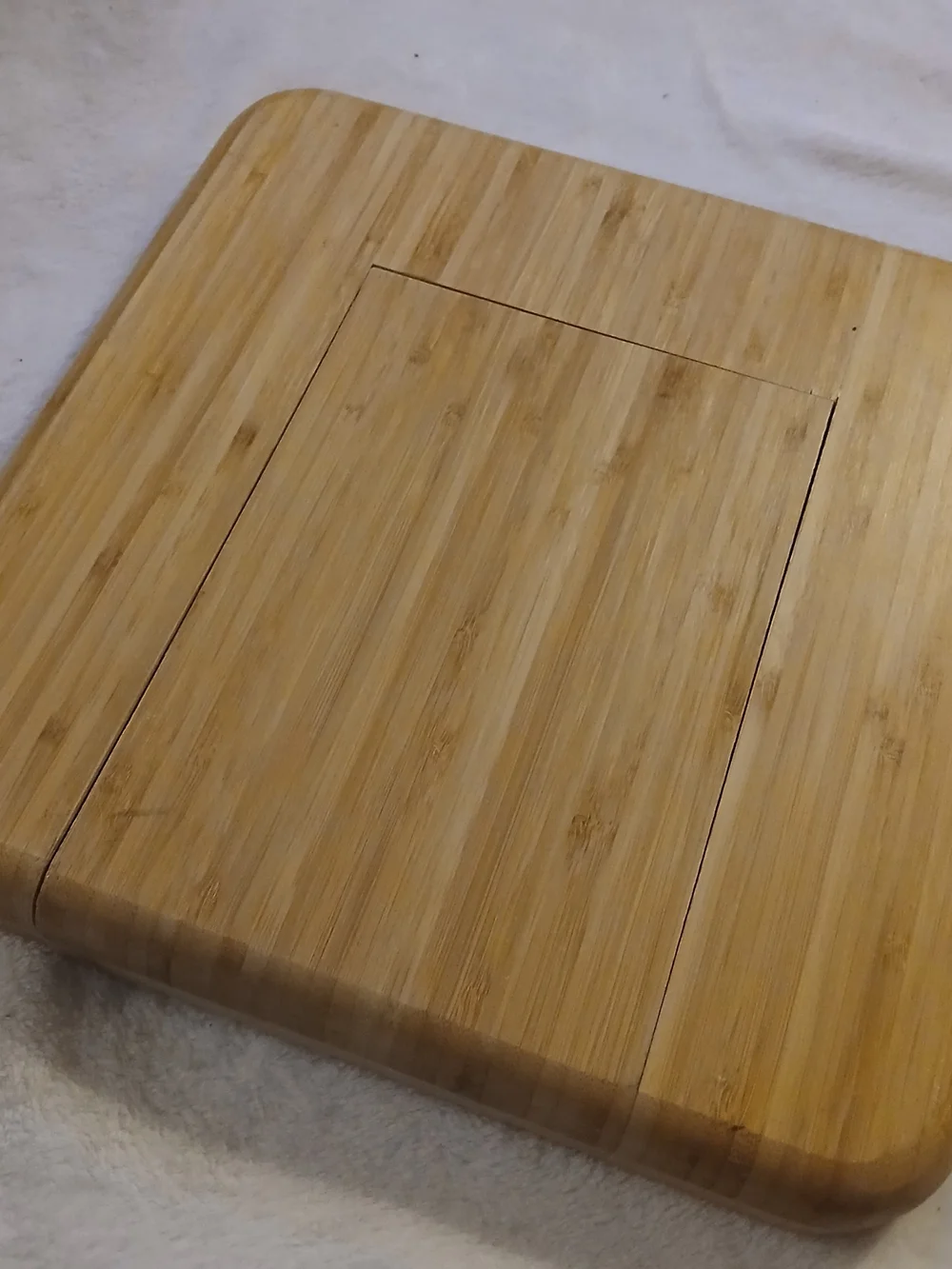 Mizbak Bamboo Cheese Board Set with Four Cheese Knives - BRAND NEW